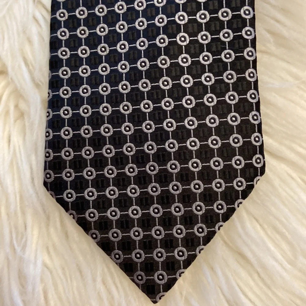 DOLCE GABANA MAN TIE EXCELLENT CONDITION SEE ALL PHOTOS - Picture 11 of 12